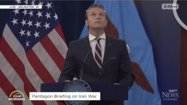 Les yeux levés vers le ciel